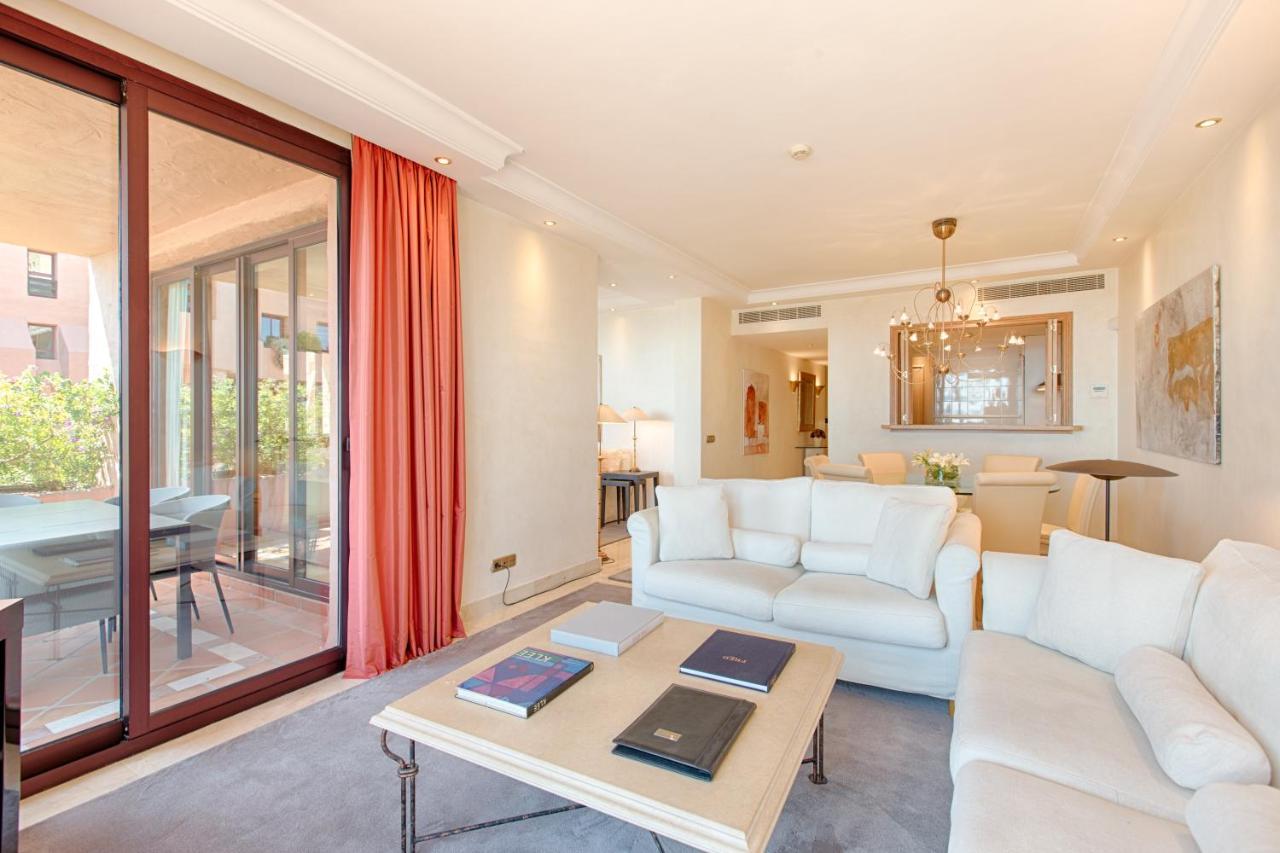 Bahia Beach Apartments Estepona Eksteriør bilde