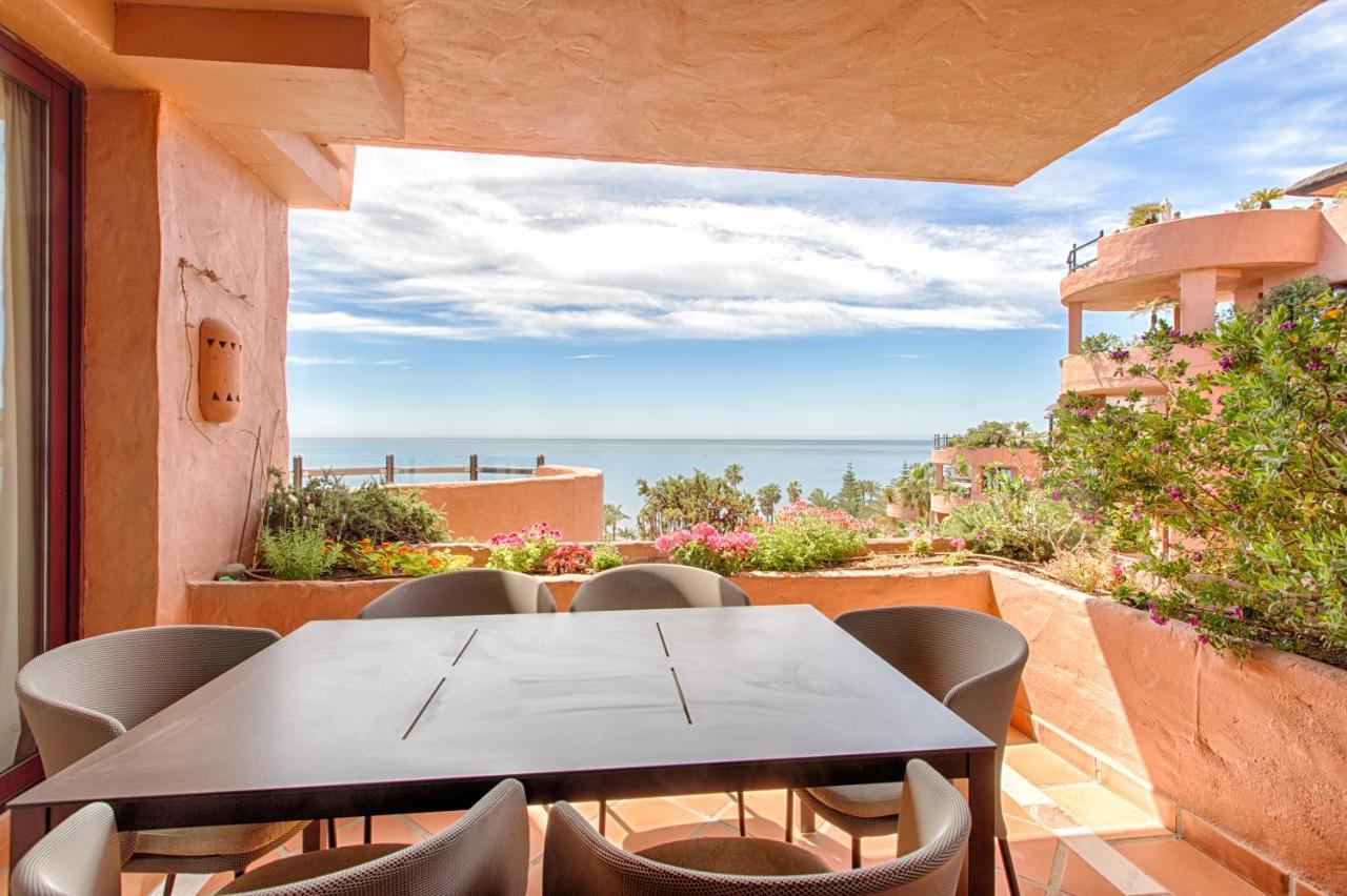 Bahia Beach Apartments Estepona Eksteriør bilde