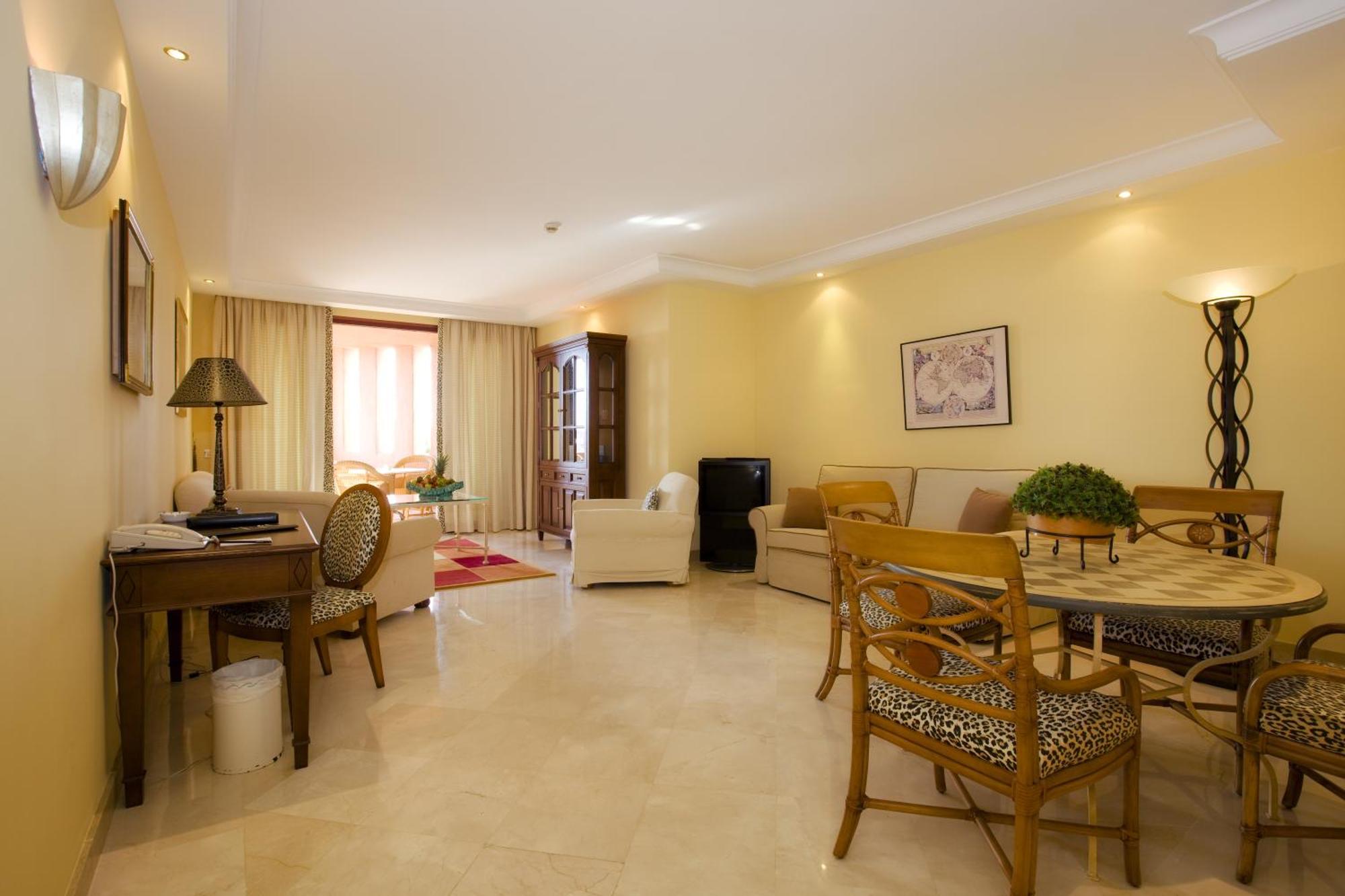 Bahia Beach Apartments Estepona Rom bilde