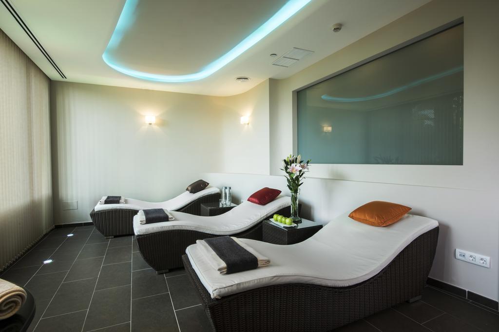 Bahia Beach Apartments Estepona Eksteriør bilde