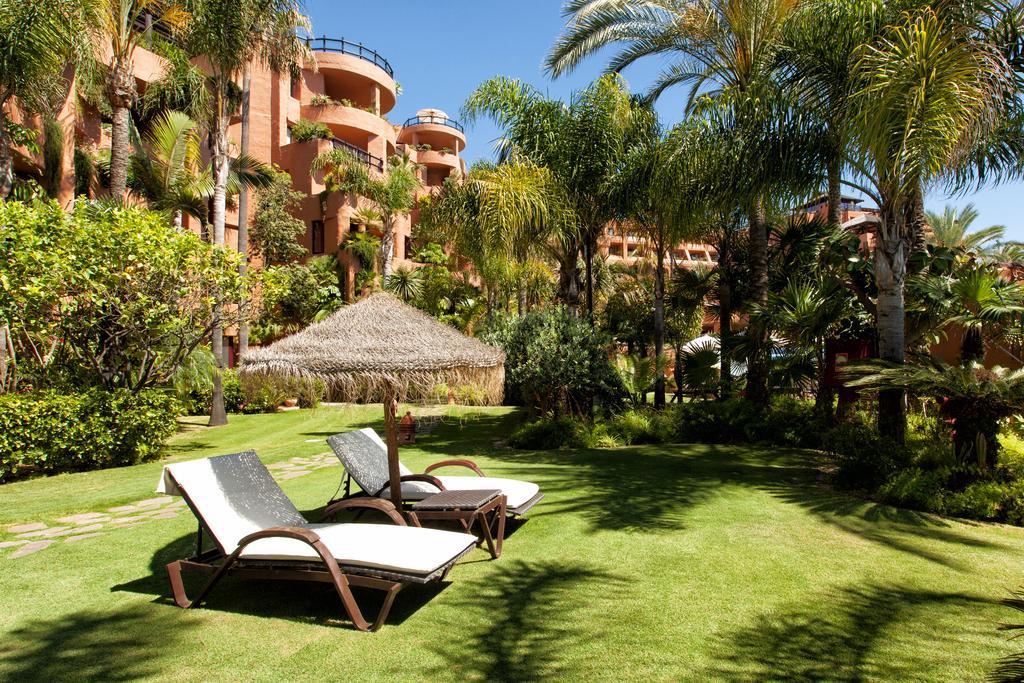 Bahia Beach Apartments Estepona Eksteriør bilde