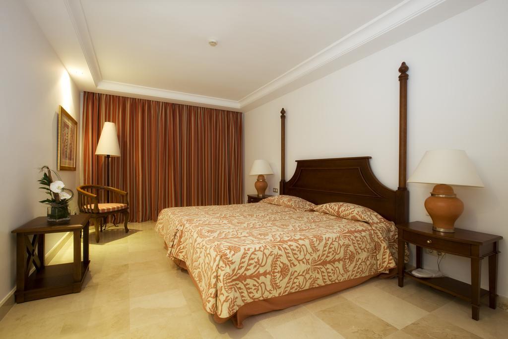 Bahia Beach Apartments Estepona Rom bilde