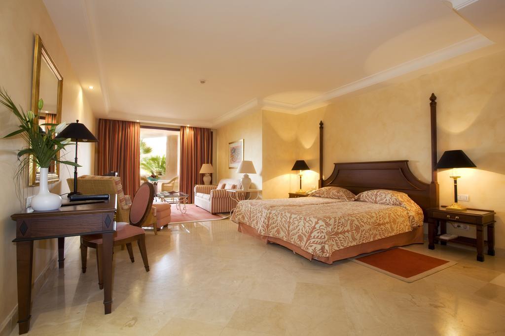 Bahia Beach Apartments Estepona Rom bilde