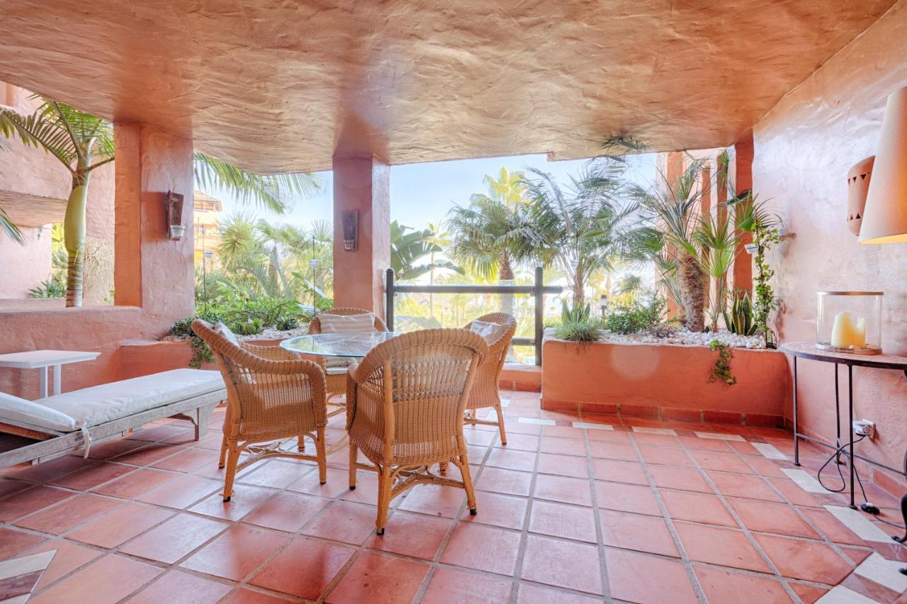 Bahia Beach Apartments Estepona Eksteriør bilde